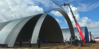 Строительство бескаркасных арочных ангаров