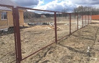 Секционный забор из сетки рабицы
